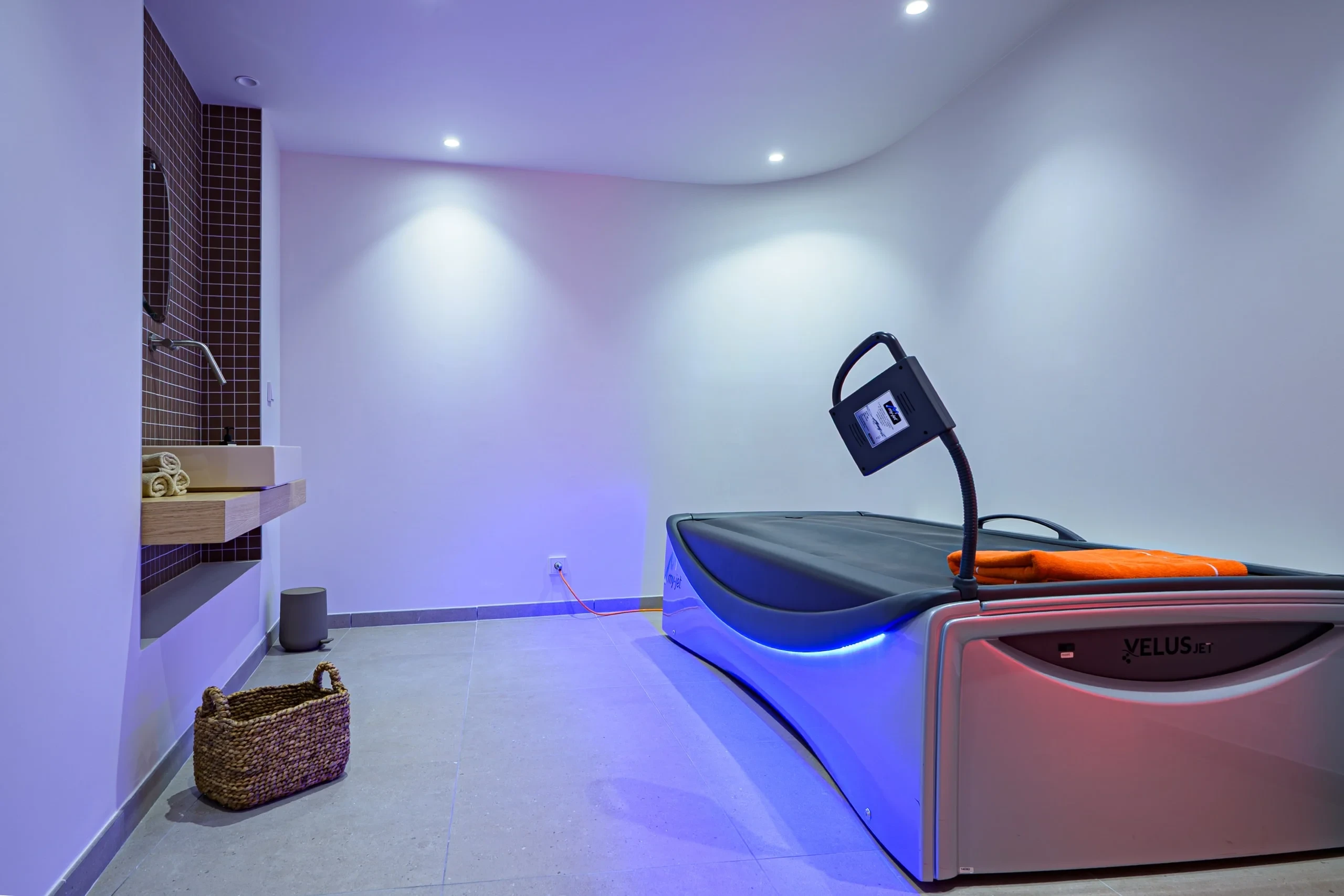 villa montgommery wellness lit massant 01